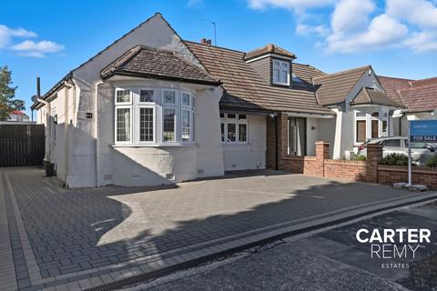 2 bedroom semi-detached bungalow for sale, Heather Gardens, Romford, RM1 4SS