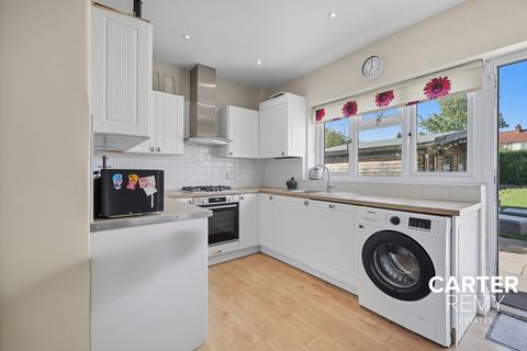 2 bedroom semi-detached bungalow for sale, Heather Gardens, Romford, RM1 4SS