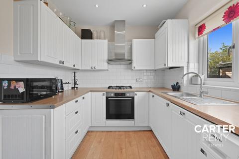 2 bedroom semi-detached bungalow for sale, Heather Gardens, Romford, RM1 4SS
