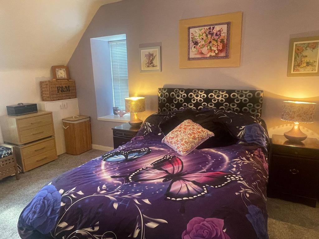 Bedroom 1 (2 of 2)