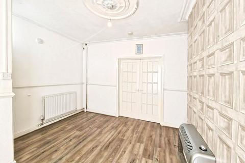 2 bedroom terraced house to rent, Parkside Road, Wirral CH42