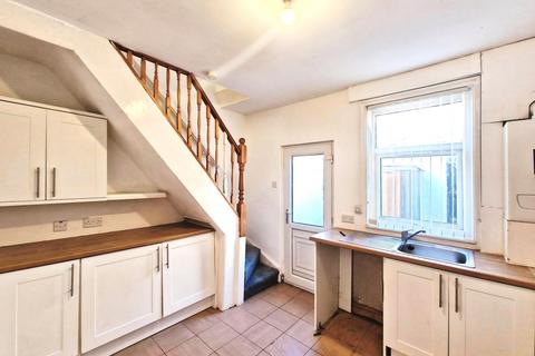 2 bedroom terraced house to rent, Parkside Road, Wirral CH42