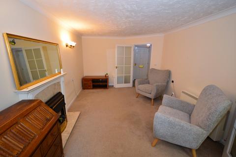 1 bedroom retirement property for sale, Hart Dene Court, Bagshot