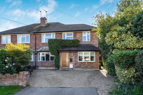 10 Mole Road, Fetcham, Leatherhead, KT22 9RN