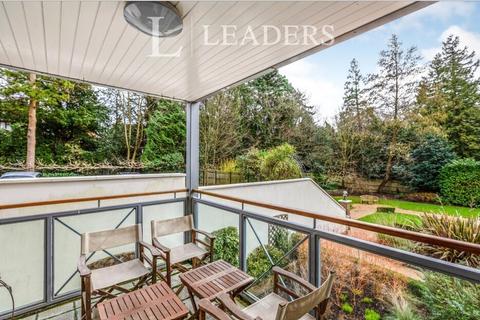 undefined, Kincraig Drive, Sevenoaks