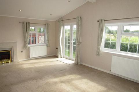 2 bedroom detached bungalow for sale, Minskip Road, Boroughbridge, York