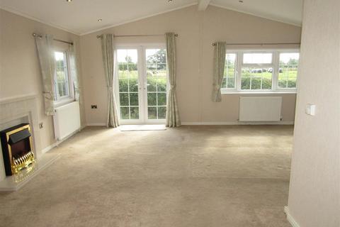 2 bedroom detached bungalow for sale, Minskip Road, Boroughbridge, York