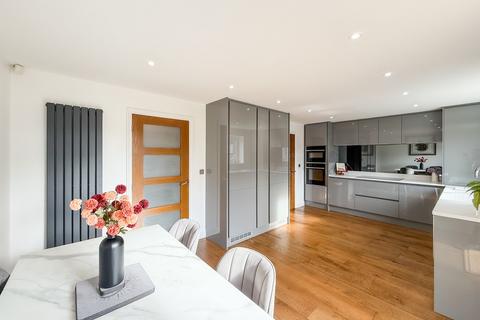 4 bedroom detached house for sale, Bowes Gardens, Springwell Village, NE9