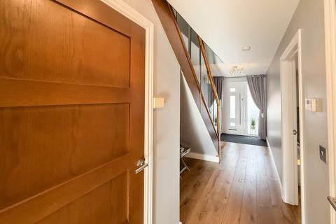 4 bedroom detached house for sale, Bowes Gardens, Springwell Village, NE9