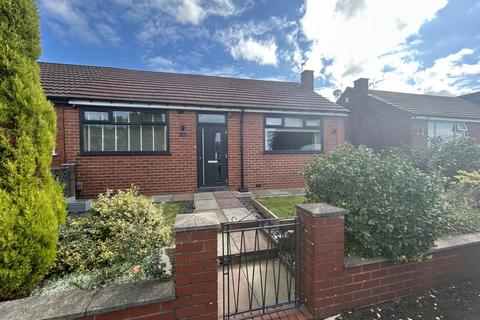 2 bedroom semi-detached bungalow for sale, Keswick Avenue, Oldham