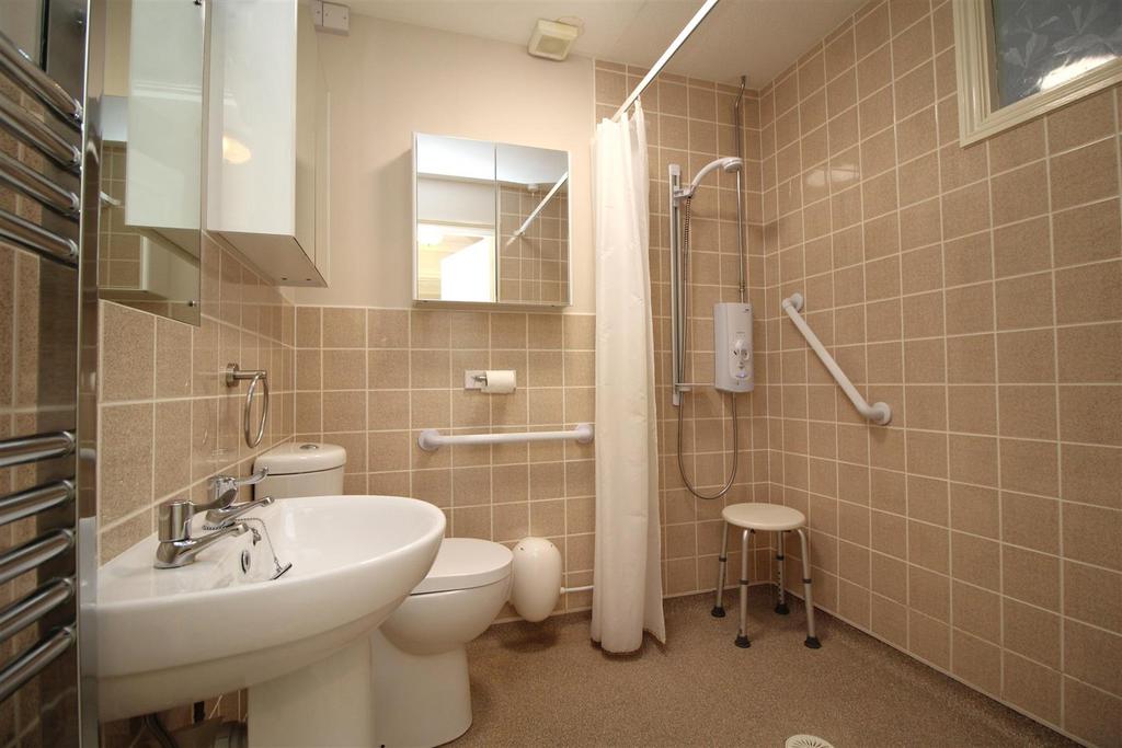 Shower room.JPG