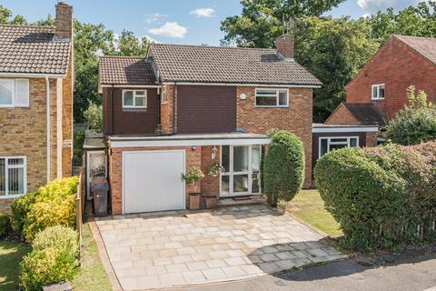 4 bedroom detached house for sale, Gosden Hill Road, Guildford GU4