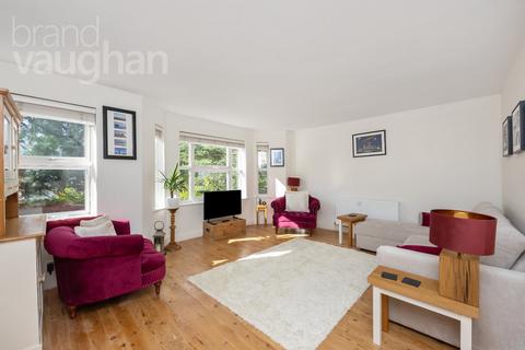 2 bedroom flat for sale, Eaton Gardens, Hove, BN3