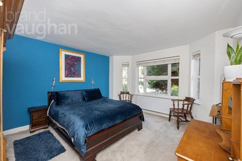 2 bedroom flat for sale, Eaton Gardens, Hove, BN3