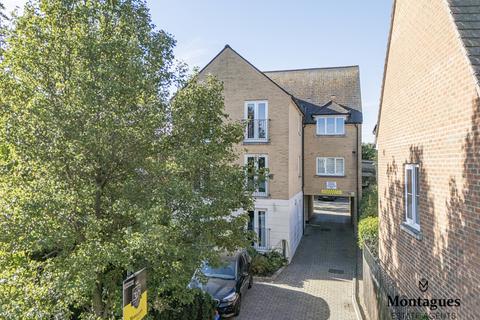 2 bedroom apartment for sale, Station Approach, Theydon Bois, CM16