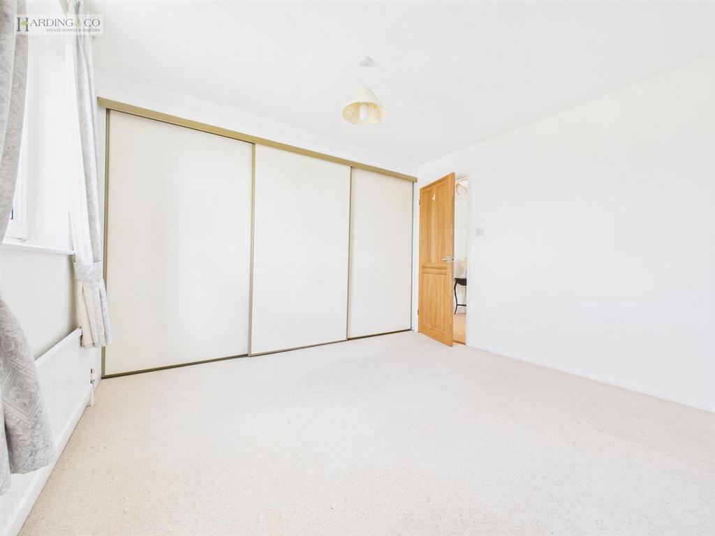 Bedroom 1 .1.jpg