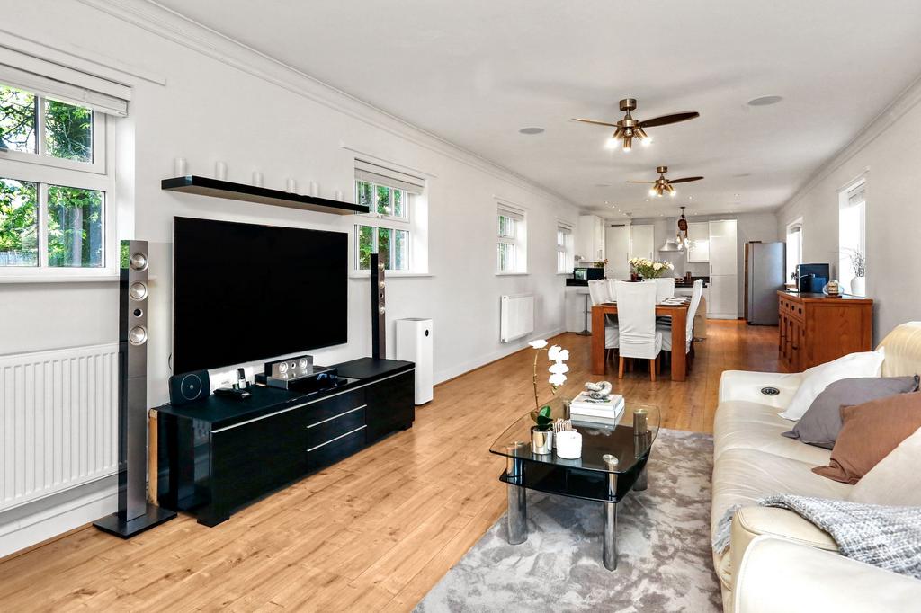 Reception/Kitchen