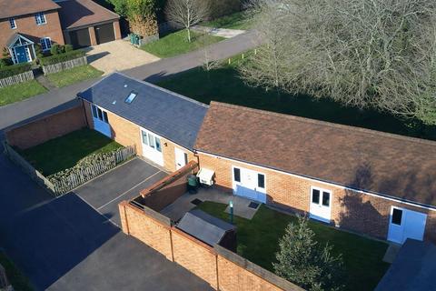 2 bedroom detached bungalow for sale, Ringbourne Copse, Winchester SO21