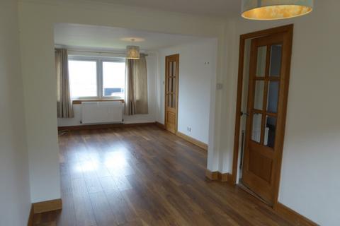 3 bedroom semi-detached house to rent, Curriehill Castle Drive, Balerno, Edinburgh, EH14