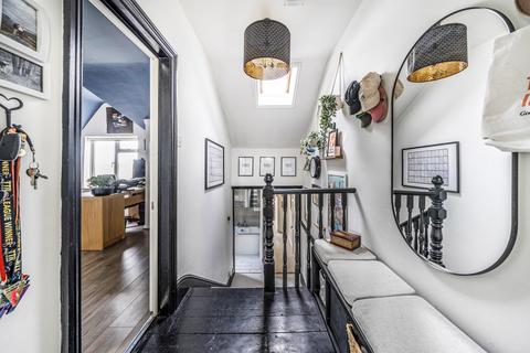 2 bedroom apartment for sale, Charlton Road, London