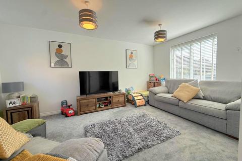 3 bedroom semi-detached house for sale, Mayfly Road, Northampton NN4