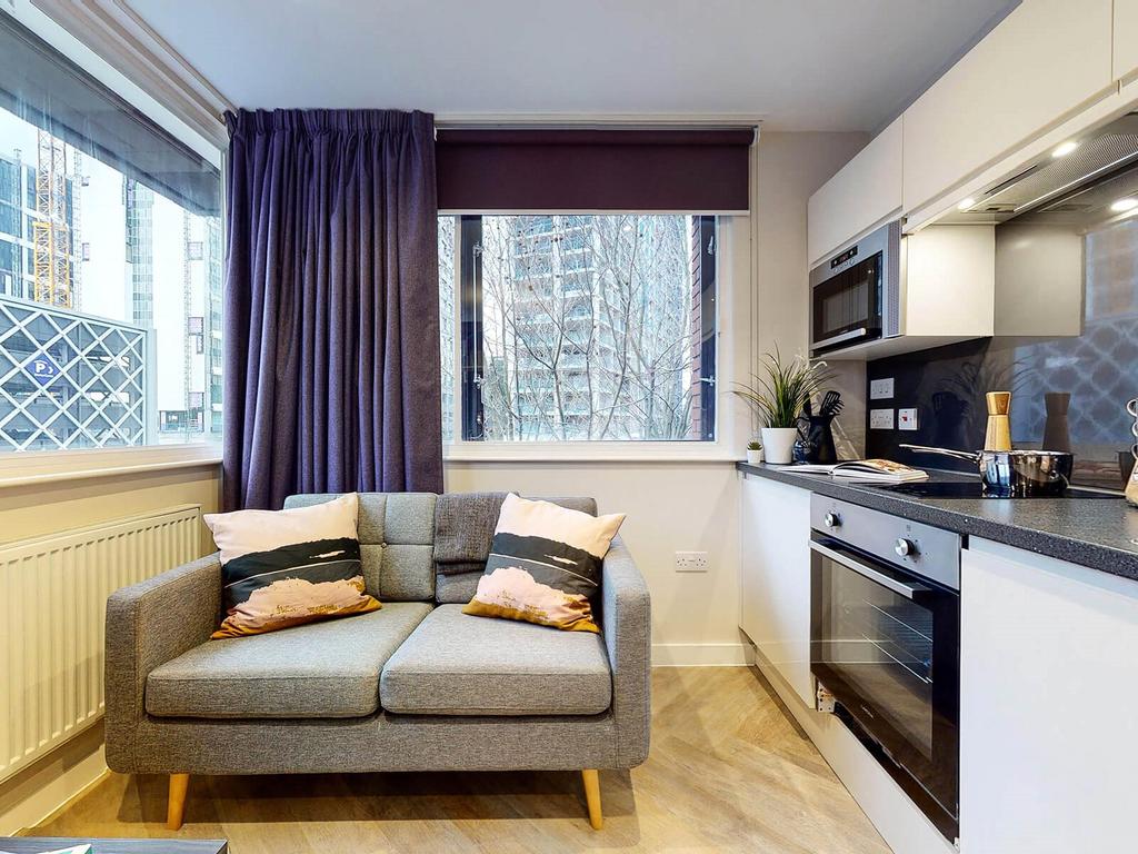 Apartment in Leeds - More