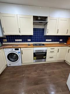 2 bedroom terraced house to rent, Sandringham Gardens, Hounslow TW5