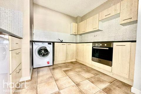 1 bedroom apartment to rent, Queens Court, City Centre