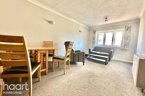 1 bedroom apartment to rent, Queens Court, City Centre