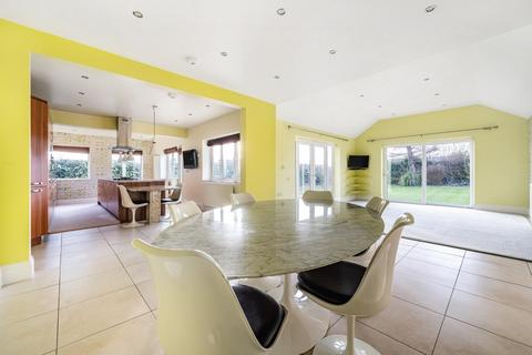 5 bedroom bungalow for sale, Wetherby Road, Harrogate, HG2