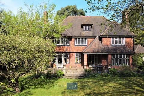 6 bedroom detached house for sale, 52 Traps Hill, Loughton IG10