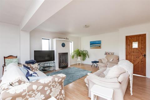 Neshicott Gresham Avenue, Hartley, Longfield, DA3 7BT