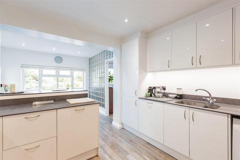 Neshicott Gresham Avenue, Hartley, Longfield, DA3 7BT