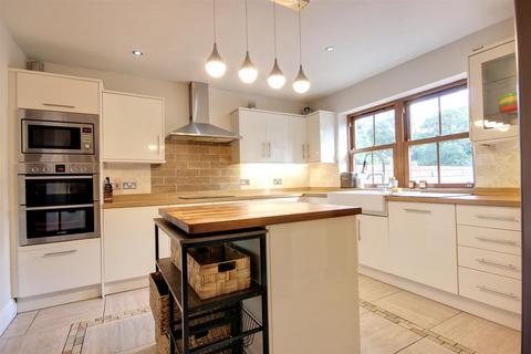 6 bedroom house for sale, Mill Lane, Cottingham
