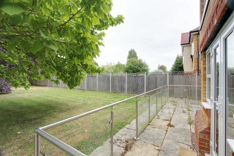 undefined, London Road, Aston Clinton