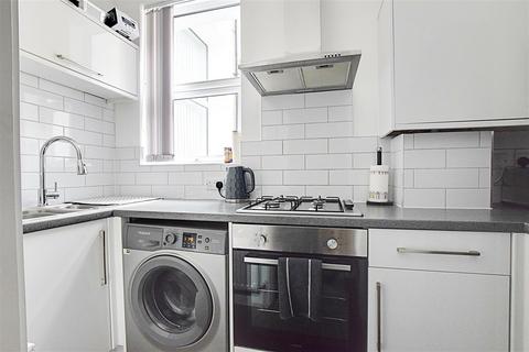2 bedroom maisonette for sale, Wilton Road, Bexhill-On-Sea