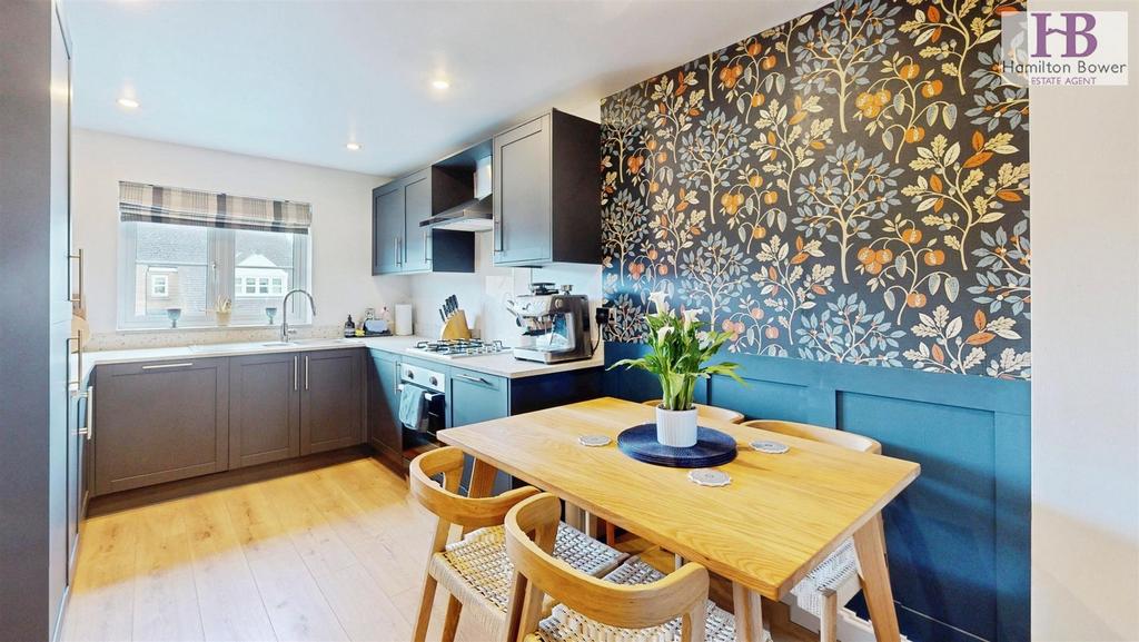 Dining kitchen