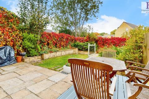 4 bedroom semi-detached house for sale, Mulberry Way, Northowram, Halifax