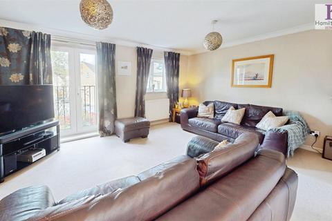 4 bedroom semi-detached house for sale, Mulberry Way, Northowram, Halifax