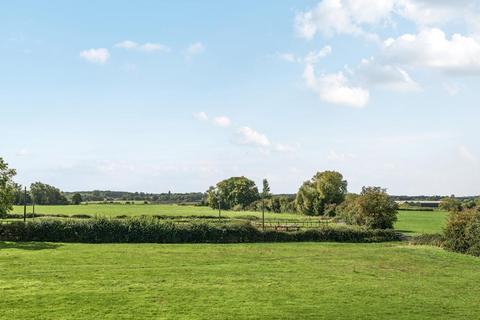 undefined, Stag Row, Shabbington
