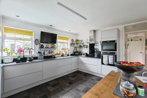 2 bedroom detached bungalow for sale, Orchard Close, Huntingdon PE28