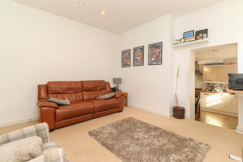 2 bedroom flat for sale, Cuthbert Road, Westgate-on-Sea, Kent, CT8