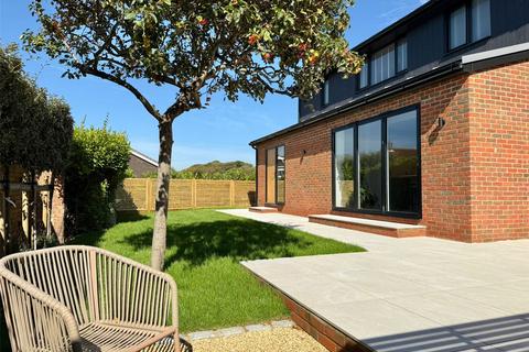 4 bedroom detached house for sale, Lucerne Road, Milford on Sea, Lymington, Hampshire, SO41