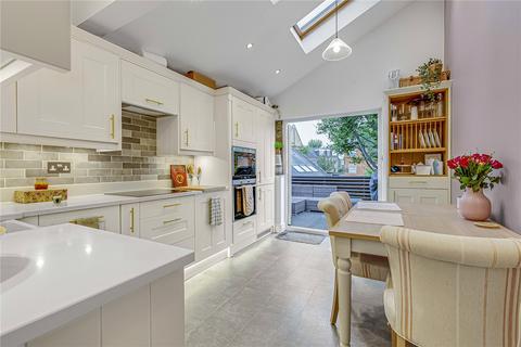 3 bedroom flat for sale, Stephendale Road, London, SW6