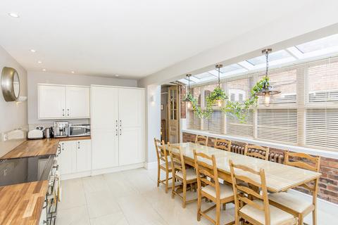 4 bedroom end of terrace house for sale, Nithsdale Avenue, Market Harborough LE16