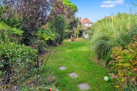 4 bedroom detached house for sale, Crescent Road, Leigh-On-Sea