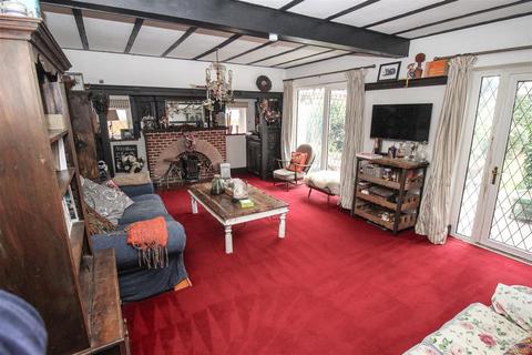 4 bedroom detached house for sale, Crescent Road, Leigh-On-Sea