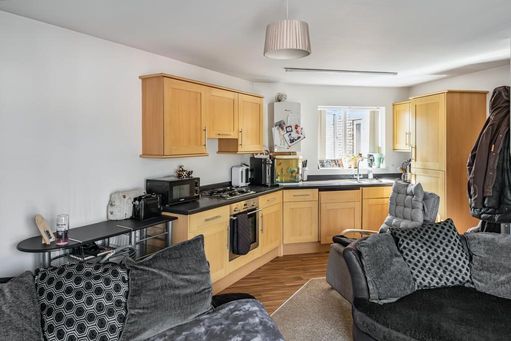 Living kitchen area im2 ahd5k jpg