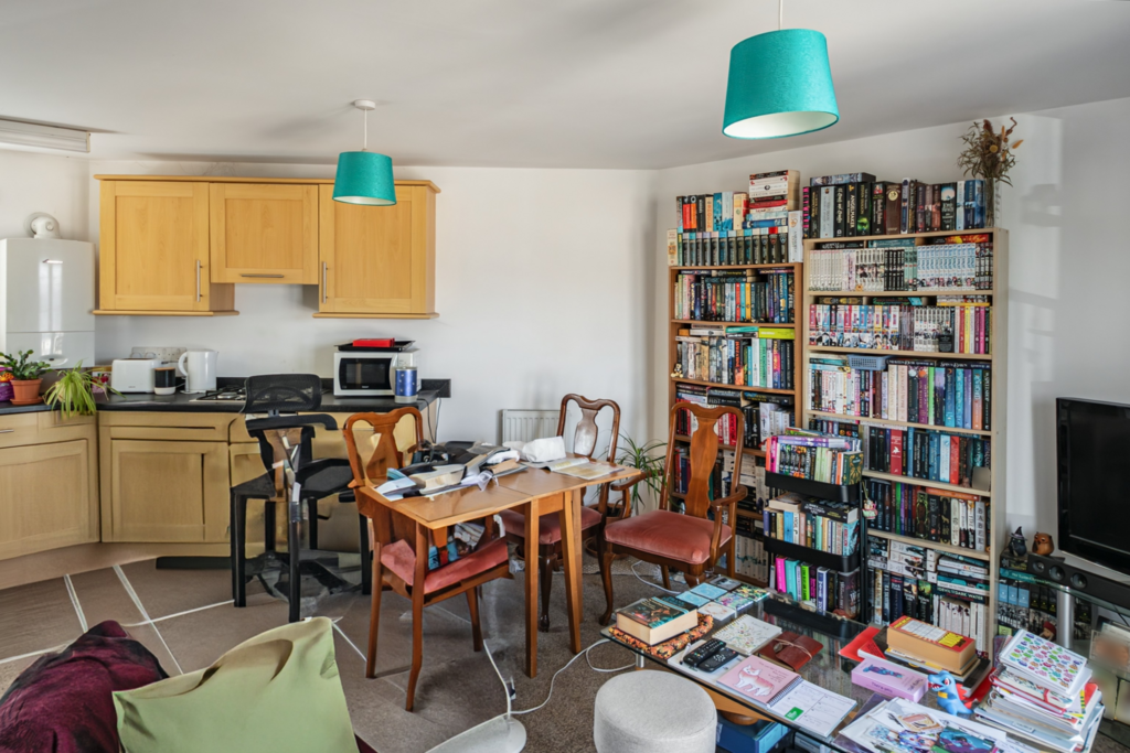 Living kitchen area im8 blurred 2d8b2 jpg