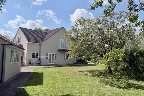4 bedroom detached house for sale, Butts Green Road, Chelmsford CM2